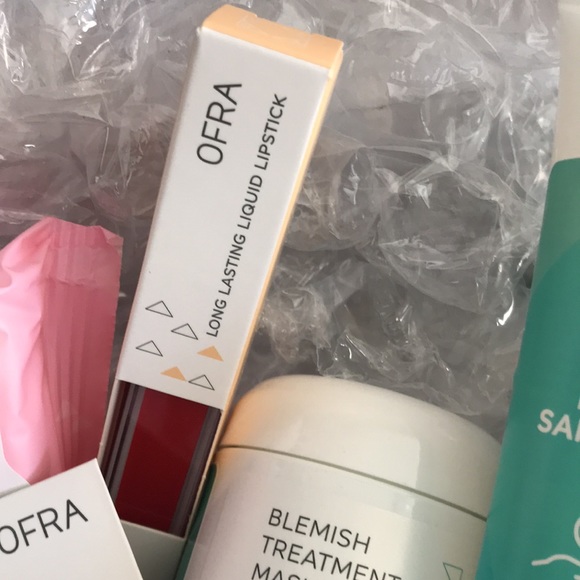 💗OFRA NOT SO MAKEUP & SKINCARE MYSTERY BOX 7 ITEMS - Picture 7 of 9